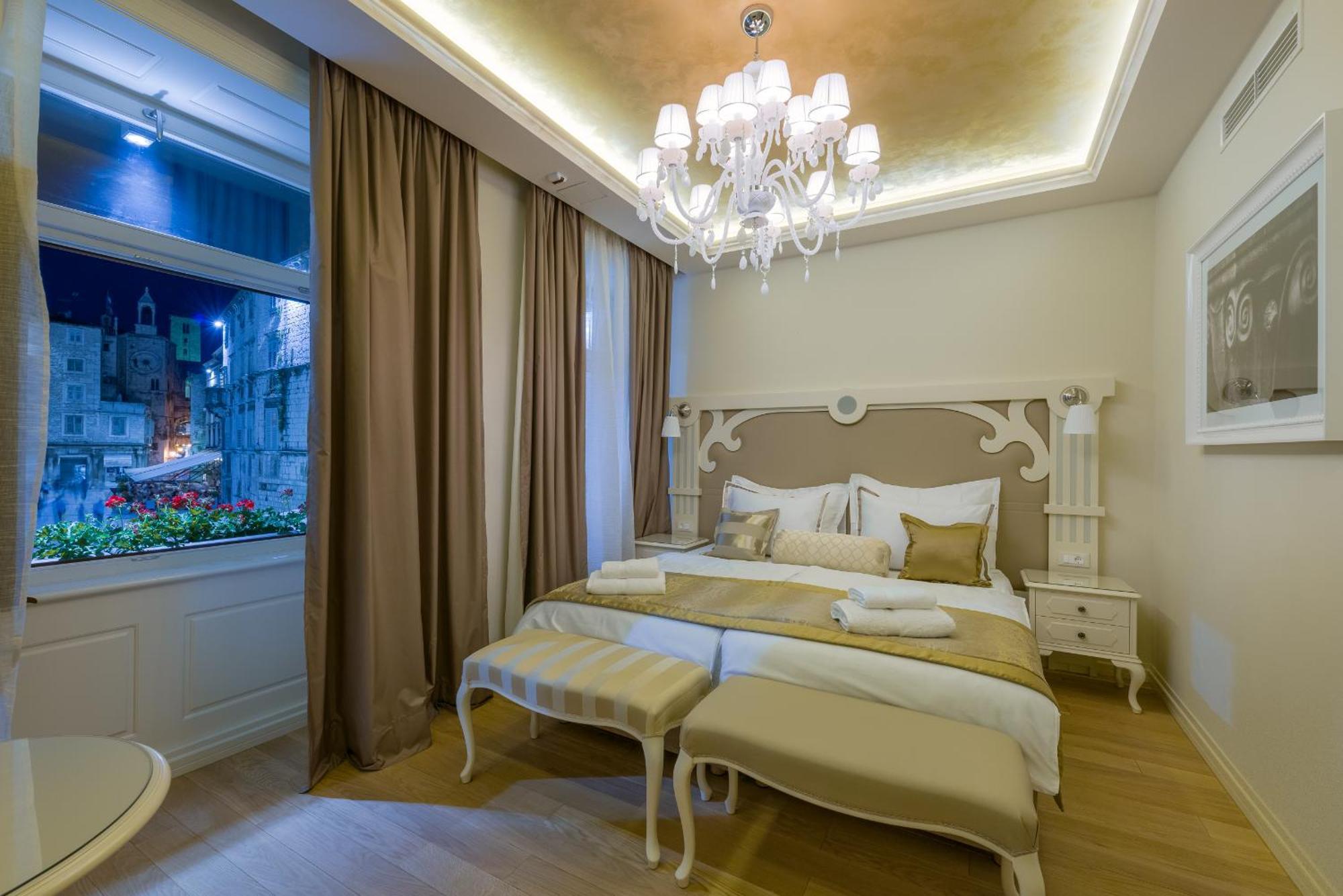 Piazza Heritage Hotel Сплит Экстерьер фото