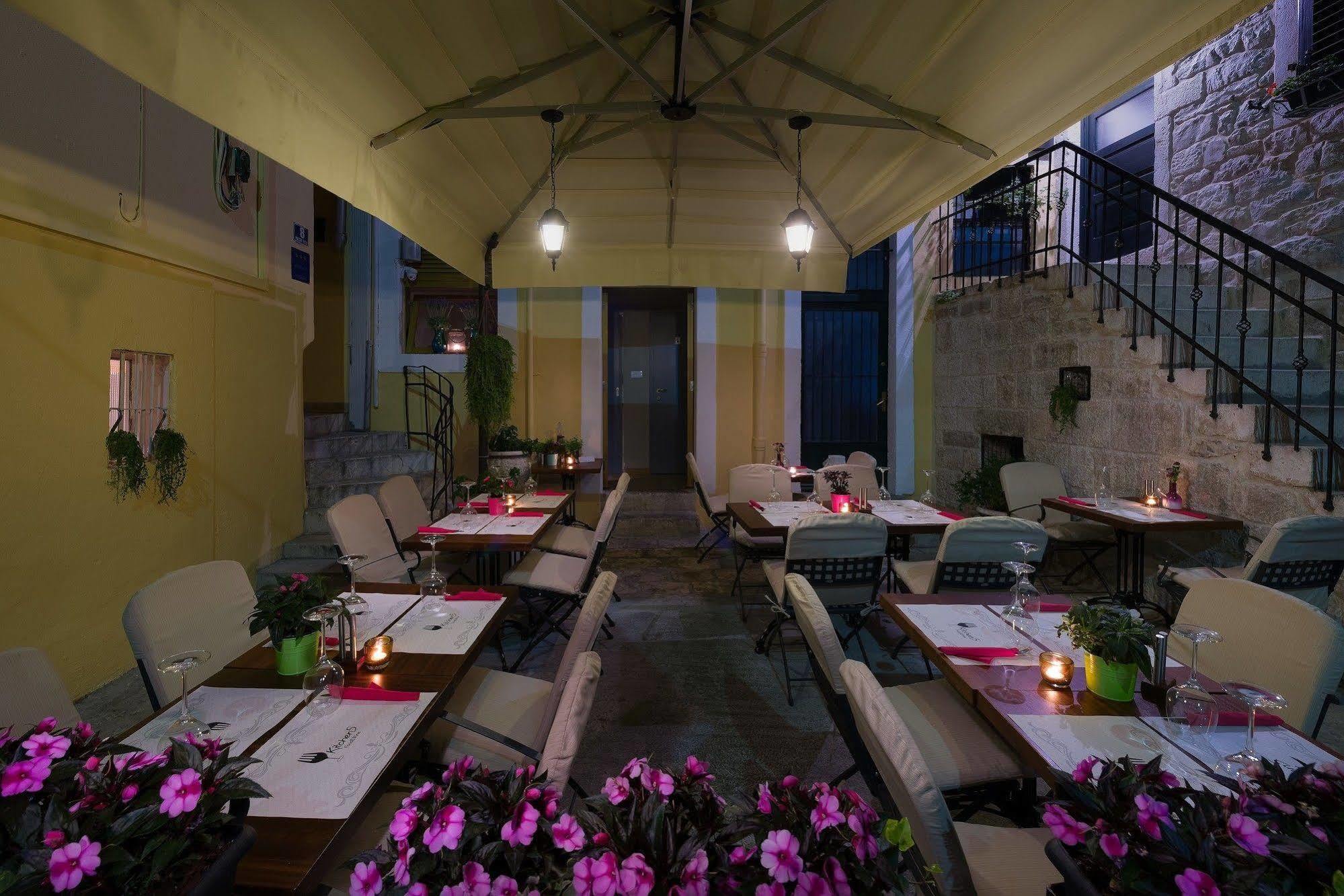 Piazza Heritage Hotel Сплит Экстерьер фото
